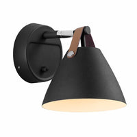 Strap 15 Indoor Wall Light Metal in Black or White